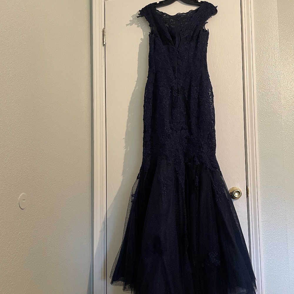 Beautiful Fit n Flare Navy evening Gown